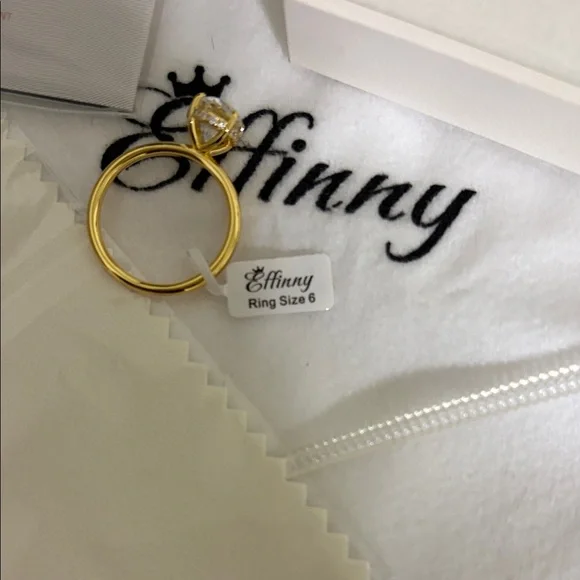 Gold Moissanite Ring Size 6 - Picture 5 of 7